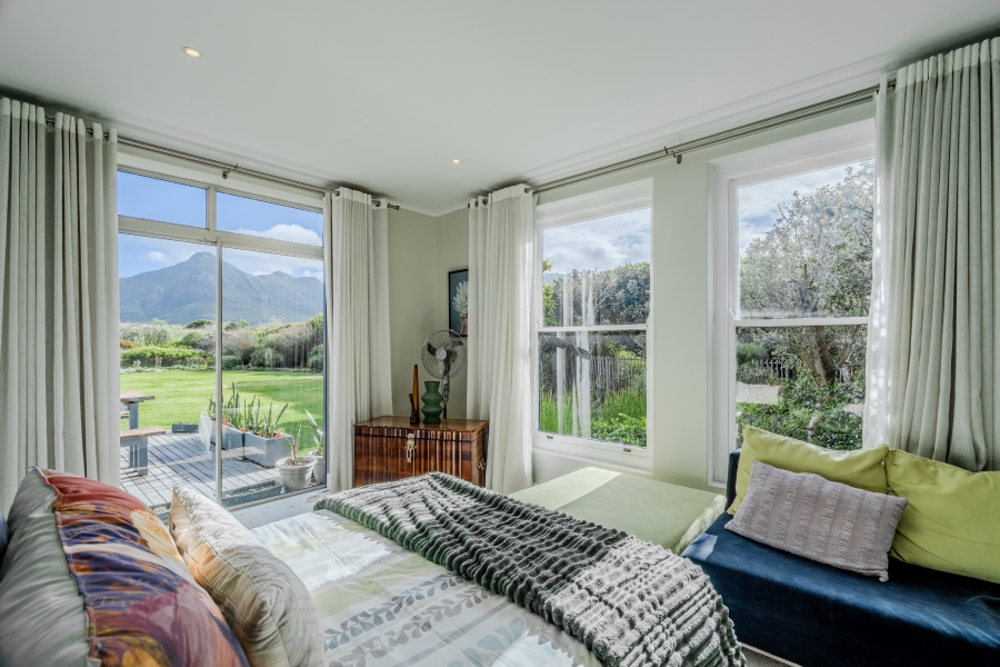 To Let 3 Bedroom Property for Rent in Lake Michelle Western Cape